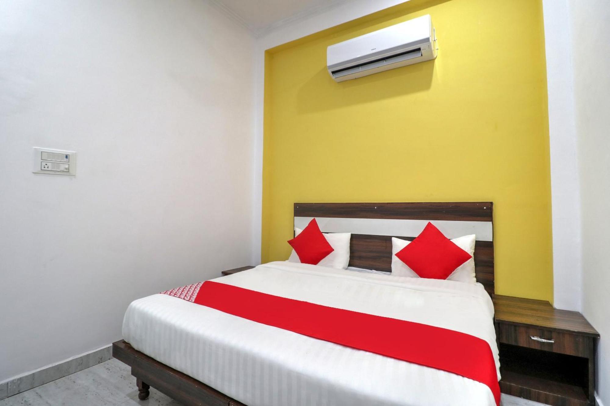 Hotel O 71370 White House Garhi Harsaru Экстерьер фото