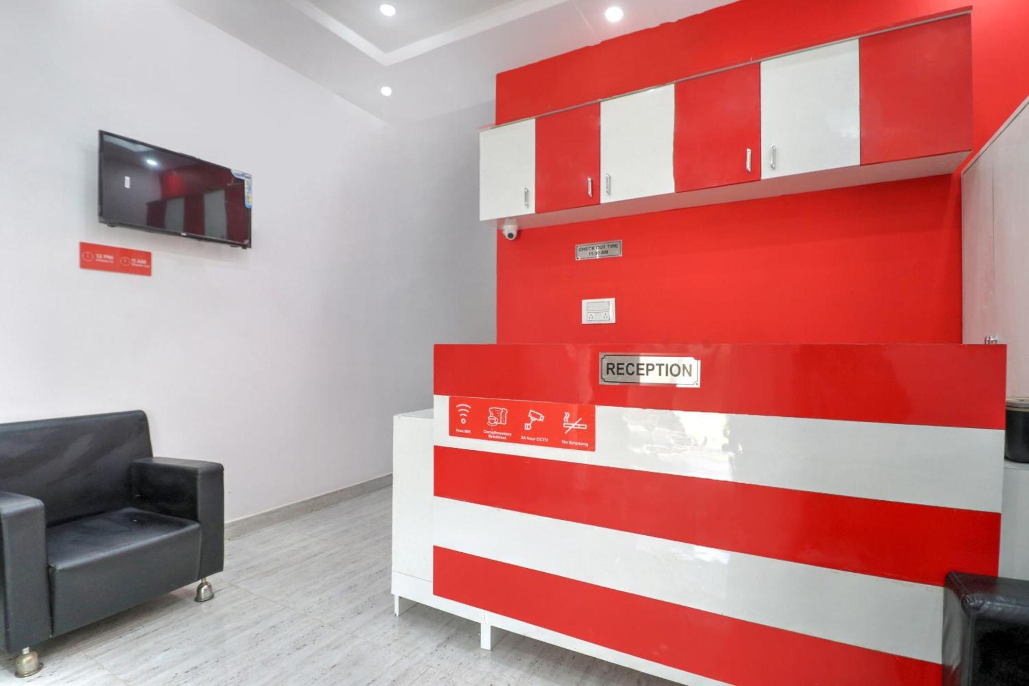 Hotel O 71370 White House Garhi Harsaru Экстерьер фото